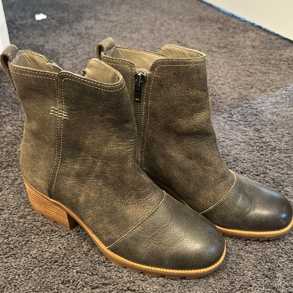 Sorel booties